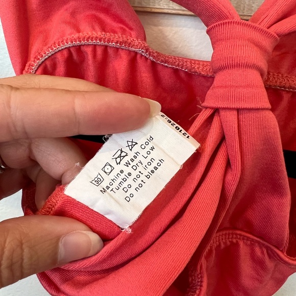 Motionwear kids ballet leotard, melon color, size 6x - Picture 7 of 7